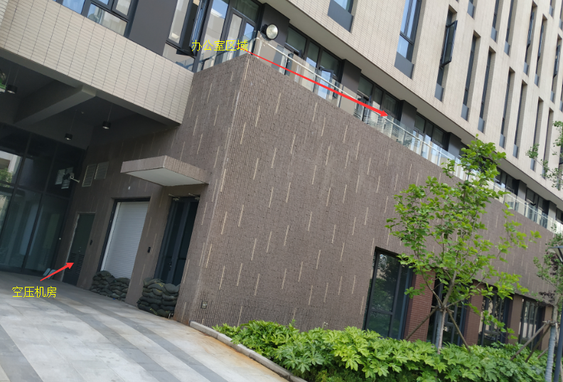 再与高校合作，上海华东师范大学空压机降噪项目进场施工